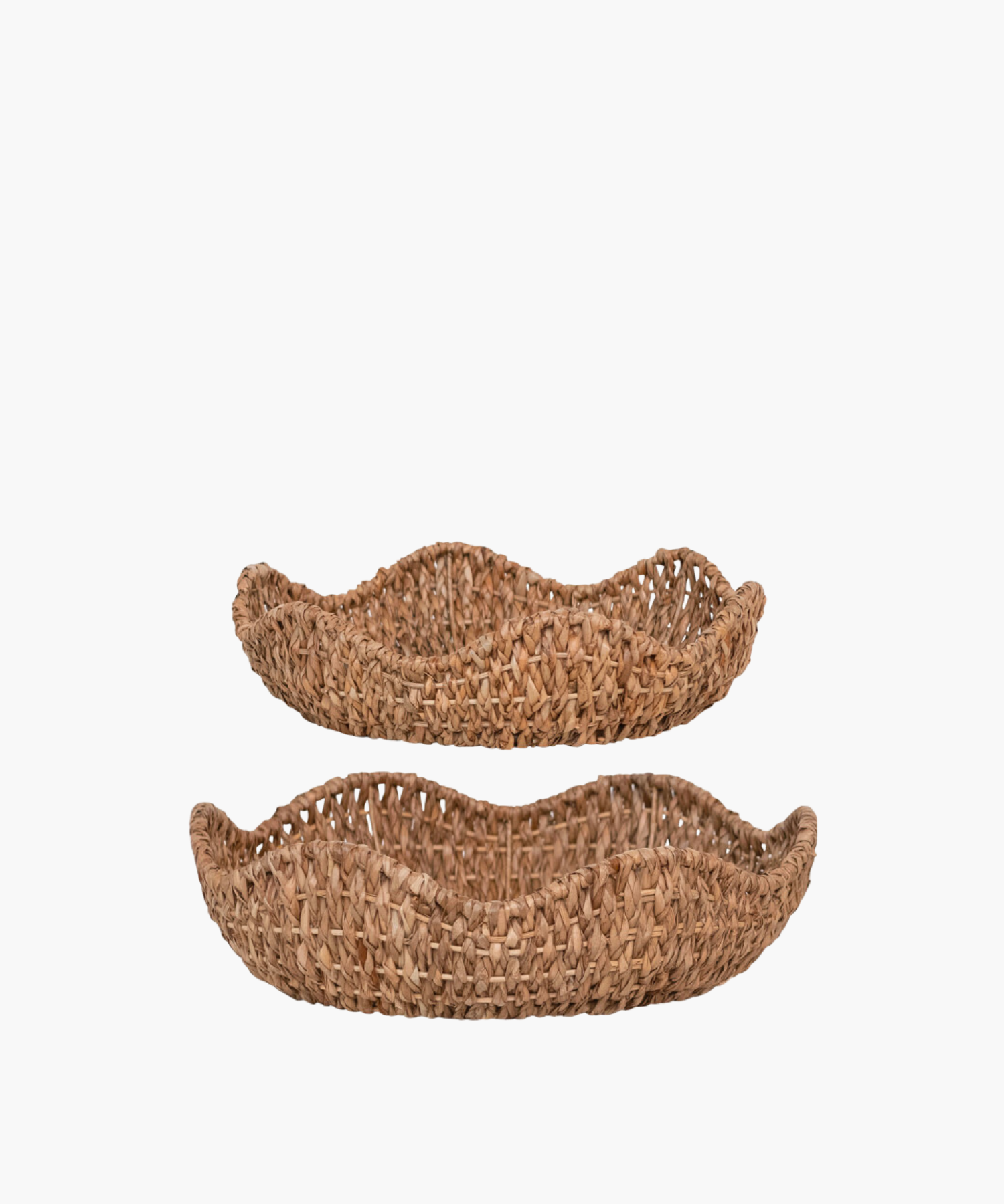 Bankuan woven bowl or basket with a scalloped edge in 2 sizes. The earthy tone conveys a rustic, organic feel.
